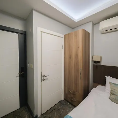 Grand Kavi Szálloda 3*