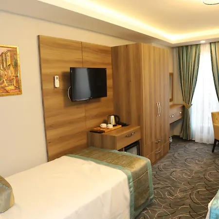Hotel Grand Kavi 3*