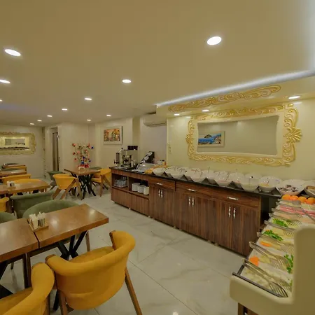 Hotel Grand Kavi 3*